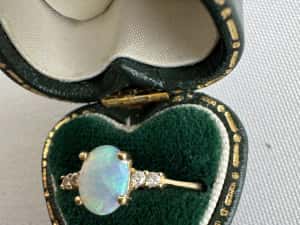 Inel din aur, opal si diamante — miniatura 4