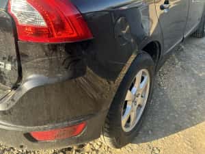 Fuzetă dreapta față Volvo XC 60 2.4 D 2012 — miniatura 6