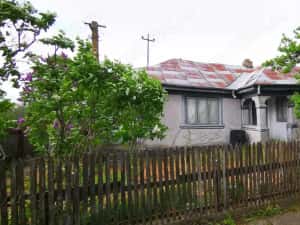 Vand casa batraneasca cu 2200 mp teren intravilan in Bordeasca Veche, Vrancea