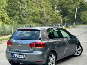 VW Golf 6 2011DSG Bi-Xenon-Led, AFS, Webasto, ParkAssist, încălzire în scaune 2 Seturi de Roti — miniatura 5