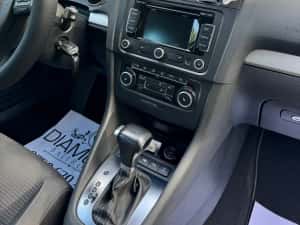 VW Golf 6 2011DSG Bi-Xenon-Led, AFS, Webasto, ParkAssist, încălzire în scaune 2 Seturi de Roti — miniatura 8