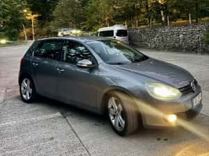 VW Golf 6 2011DSG Bi-Xenon-Led, AFS, Webasto, ParkAssist, încălzire în scaune 2 Seturi de Roti — miniatura 9