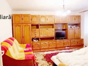 Apartament cu 3 camere de vânzare zona Micro 16