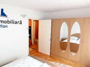 Apartament cu 3 camere de vânzare zona Micro 16 — miniatura 2