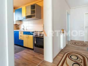 Apartament cu boxa si parcare zona Coresi — miniatura 2