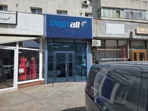 Vand spatiu comercial in Bacau