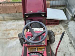 Tractoras gazon — miniatura 4