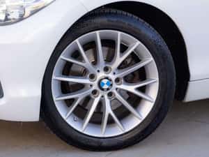 Se oferă spre vânzare BMW 118d xDrive din 2017 — miniatura 5