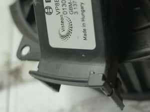 Ventilator aeroterma Vp8e2h18456-aa 1.4 tdci Ford Fiesta 6 (facelift) (2013 - 2020) — miniatura 10