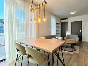 Apartament 2 camere 41mp, terasa 23mp, finisat modern, parcare — miniatura 5