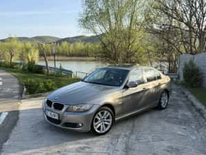 BMW E90 320d LCi - Trapa/Keyless Entry&Go/Bi-Xenon Adaptiv