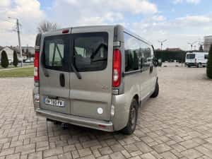 Renault Trafic Passenger 9 locuri – 2.0 dCi 115CP – 2010 — miniatura 3