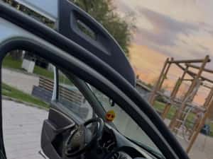Duster diesel  4*4 — miniatura 5