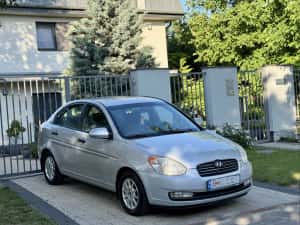 Hyundai Accent ~ 1.5 CRDI ~ Unic Proprietar ~ Ac Functionar ~ Istoric Service ~ — miniatura 3