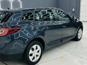 Renault Megane Break / Estate 2010 — miniatura 3