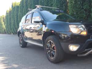 Duster Înmatriculat recent vând s-au schimb — miniatura 2