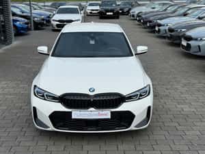 BMW 330 Berlină Second-Hand, 21.600 km, 2023 — miniatura 4