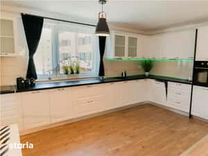 Apartament superb 2 camere + parcare Urban Coresi — miniatura 5
