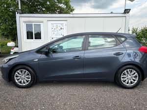 KIA CEED – Compactă din 2015, benzină, spațioasă și fiabilă — miniatura 2