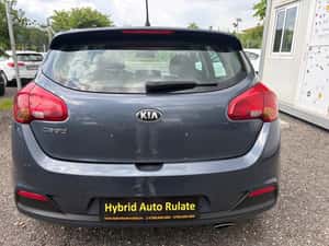 KIA CEED – Compactă din 2015, benzină, spațioasă și fiabilă — miniatura 4