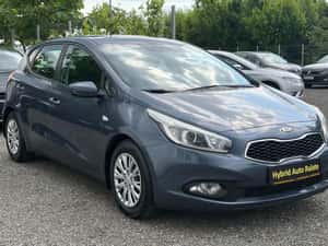 KIA CEED – Compactă din 2015, benzină, spațioasă și fiabilă — miniatura 6