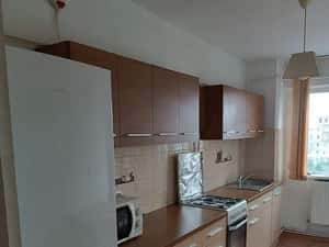 Inchiriez apartament 3 camere