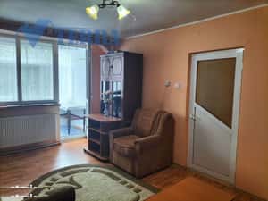Apartament 2 camere, decomandat, etaj 3 - aproape de centru