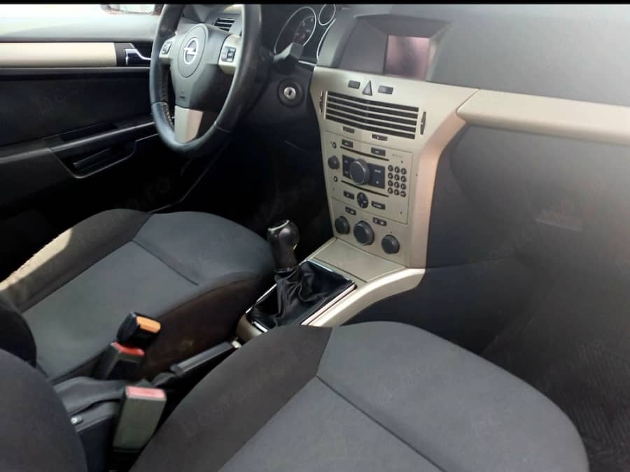 Vand Opel Astra H 2008 Diesel 1300 cmc Neavariata — fotografie 1 din 5