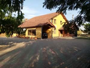 vand casa pensiune cu helesteu aproape de Timisoara-locatie excelenta! — miniatura 2
