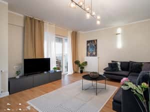 COMISION 0%-Apt 3 camere 75mp superb, vedere lac, 2min parc Verdi — miniatura 1