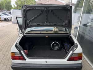 Mercedes-Benz W124 200D 1988 – Vehicul Istoric – Stare de functionare foarte buna — miniatura 8