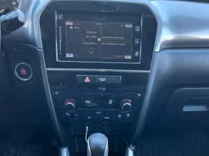 Suzuki Vitara 4x4 automată 1.6 benzină, euro 6. Carte service în stare foarte bună