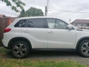 Suzuki Vitara 4x4 automată 1.6 benzină, euro 6. Carte service în stare foarte bună — miniatura 5