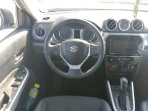 Suzuki Vitara 4x4 automată 1.6 benzină, euro 6. Carte service în stare foarte bună — miniatura 6