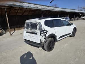 Dacia Jogger 1.6 Hibrid 7 locuri 2024  extreme Automata  20 mii km Avariat — miniatura 8