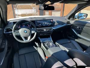 BMW 330i xDrive 2024 | 258 CP | 11.500 KM | TRAPA | SCAUNE SPORT | CAMERA | XDRIVE — miniatura 9