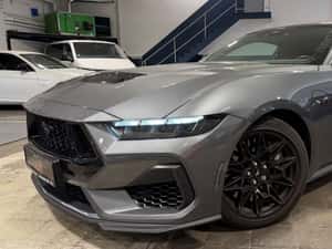 Ford Mustang Automată 446 HP Benzină — miniatura 3
