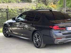 Bmw 530e M pack 2.0benzina 292cp euro 6 plug in hybrid trapa camera navi mare Rar efectuat KM reali/buy/back/rate — miniatura 4
