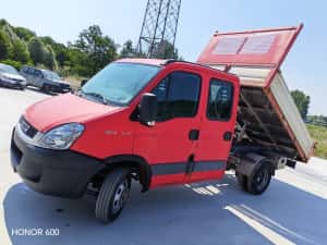 Iveco Daily basculabil pe cutie pe 3 parti import Italia an 2011 km 268000 anvelope toate noi — miniatura 3
