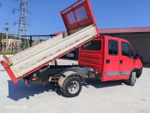 Iveco Daily basculabil pe cutie pe 3 parti import Italia an 2011 km 268000 anvelope toate noi — miniatura 4