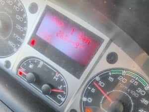 Iveco Daily basculabil pe cutie pe 3 parti import Italia an 2011 km 268000 anvelope toate noi — miniatura 6