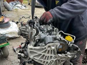 Motor Renault Trafic 2.0 Dci / Opel Vivaro 2.0 CDTI tip M9R Euro 4 — miniatura 3