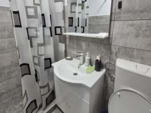 De inchiriat apartament 2 camere, Centru, 300 euro — miniatura 3