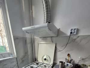 De inchiriat apartament 2 camere, Centru, 300 euro — miniatura 5