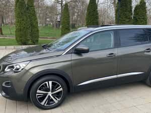 Peugeot 5008 Allure 130 cp — miniatura 2