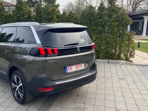 Peugeot 5008 Allure 130 cp — miniatura 4