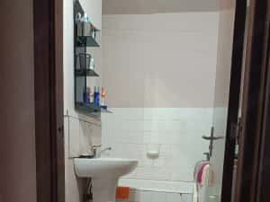 se vinde apartament 2 camere  — miniatura 2