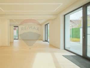 Armonie între tradiție și modernitate – Vilă contemporană în Brasov — miniatura 8