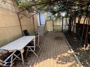 Ap 3 camere 60 mp + curte 18 mp și loc de parcare — miniatura 3