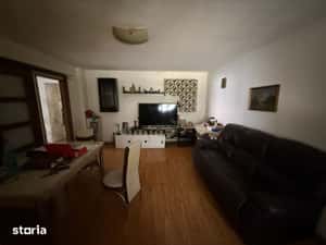 Ap 3 camere 60 mp + curte 18 mp și loc de parcare — miniatura 5